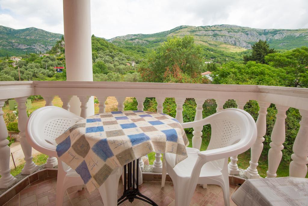 Hotel Wellness & Spa Angelo Gabriel Petrovac Ruang foto