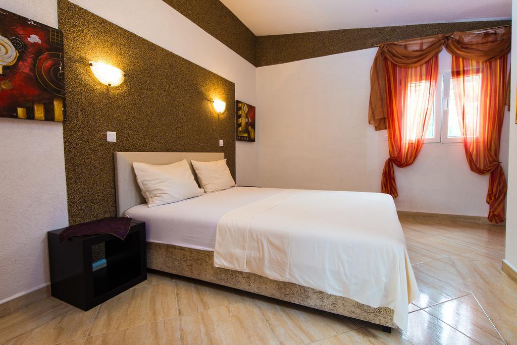 Hotel Wellness & Spa Angelo Gabriel Petrovac Bagian luar foto