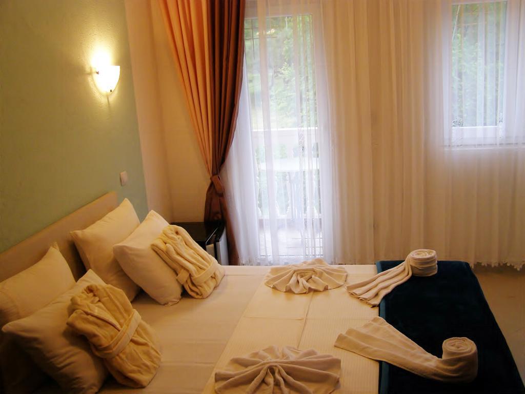 Hotel Wellness & Spa Angelo Gabriel Petrovac Bagian luar foto