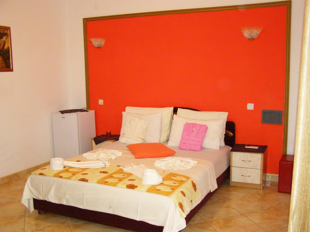 Hotel Wellness & Spa Angelo Gabriel Petrovac Bagian luar foto