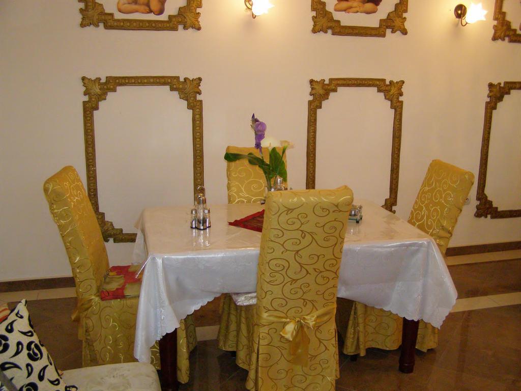 Hotel Wellness & Spa Angelo Gabriel Petrovac Bagian luar foto