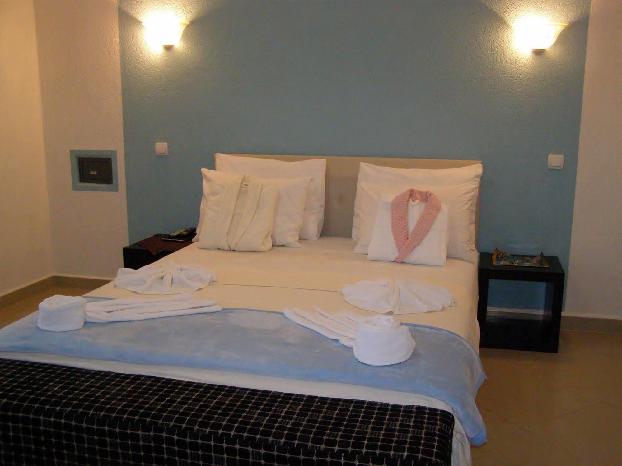 Hotel Wellness & Spa Angelo Gabriel Petrovac Bagian luar foto