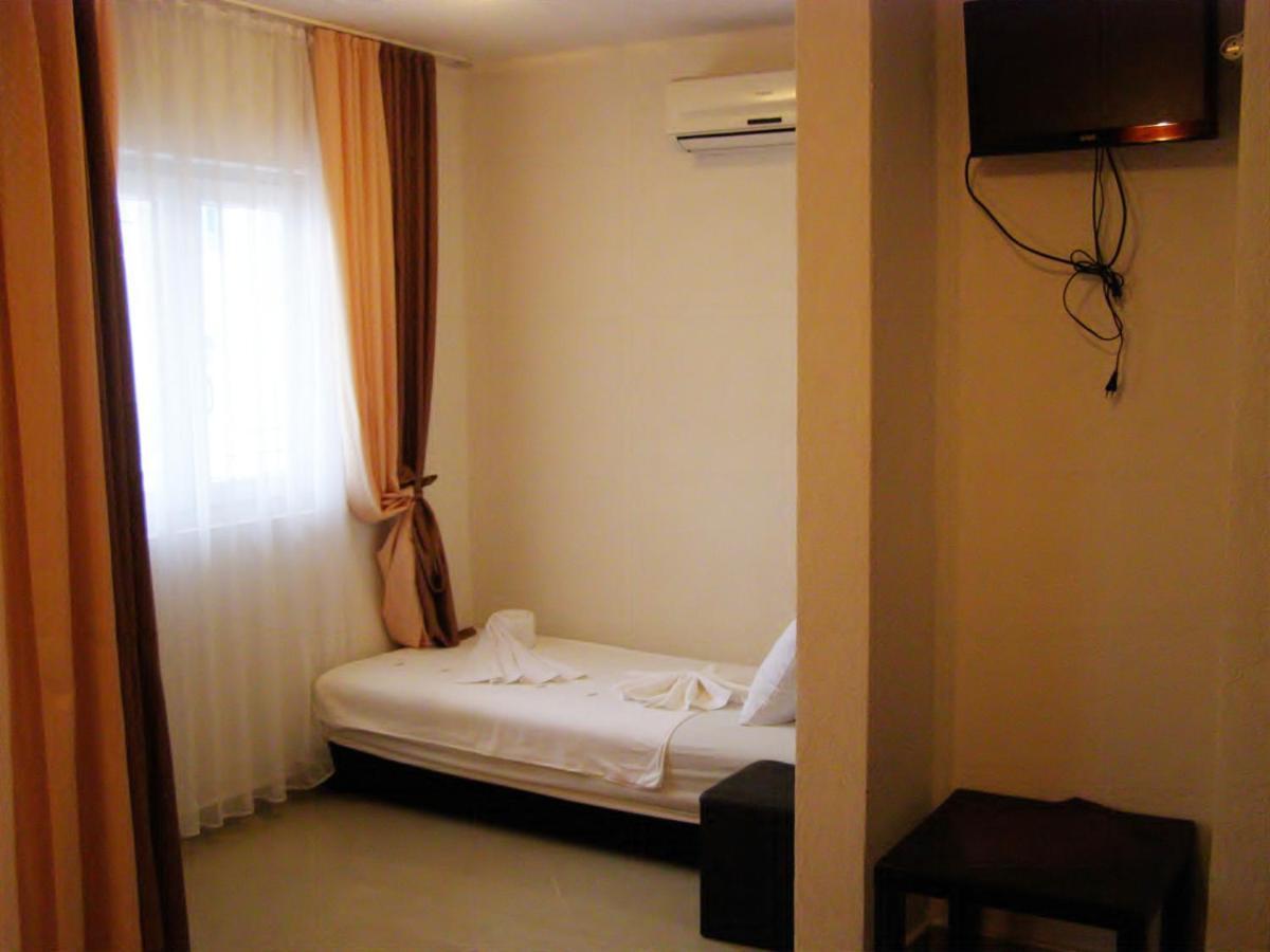 Hotel Wellness & Spa Angelo Gabriel Petrovac Bagian luar foto