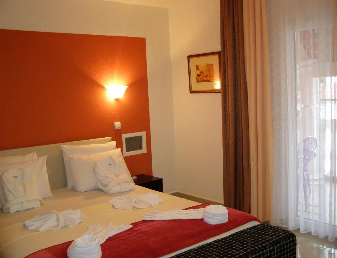 Hotel Wellness & Spa Angelo Gabriel Petrovac Bagian luar foto